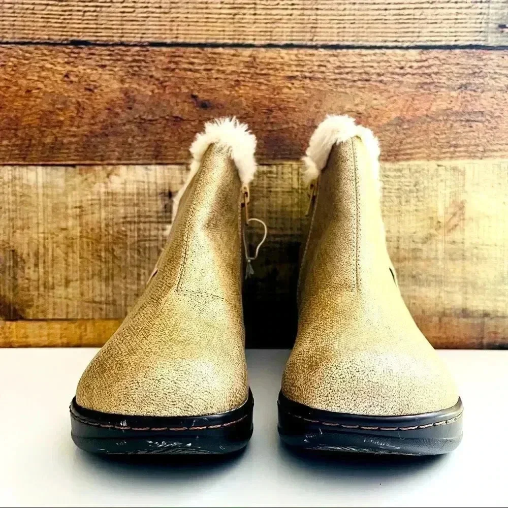 NWOT Jambu JBU Mila Ankle Boots